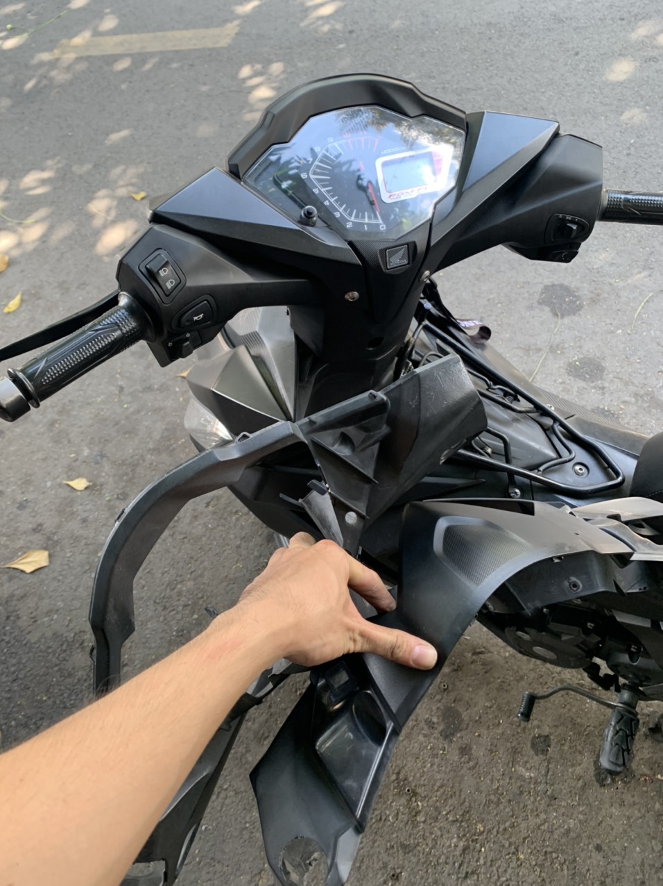 BỘ DÀN ÁO NHỰA NHÁM WINNER ZIN 16 MÓN