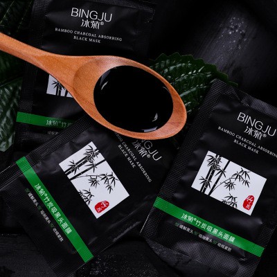 GEL LỘT MỤN BINGJU ĐẦU ĐEN