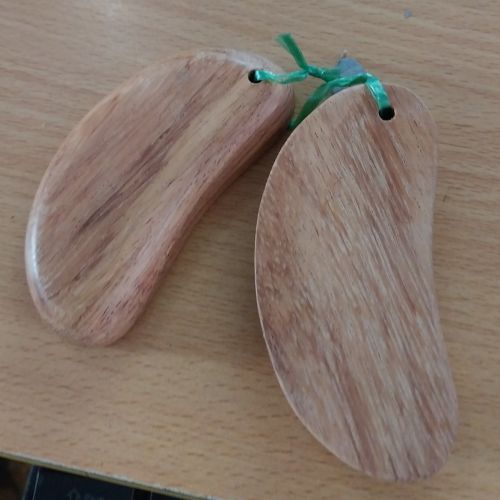 xin keo gỗ gieo quẻ bàn thờ