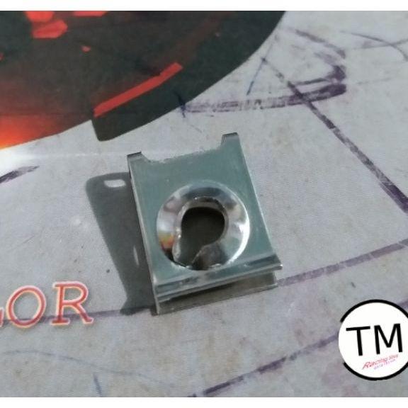 3 pát kẹp inox lắp dàn áo exciter