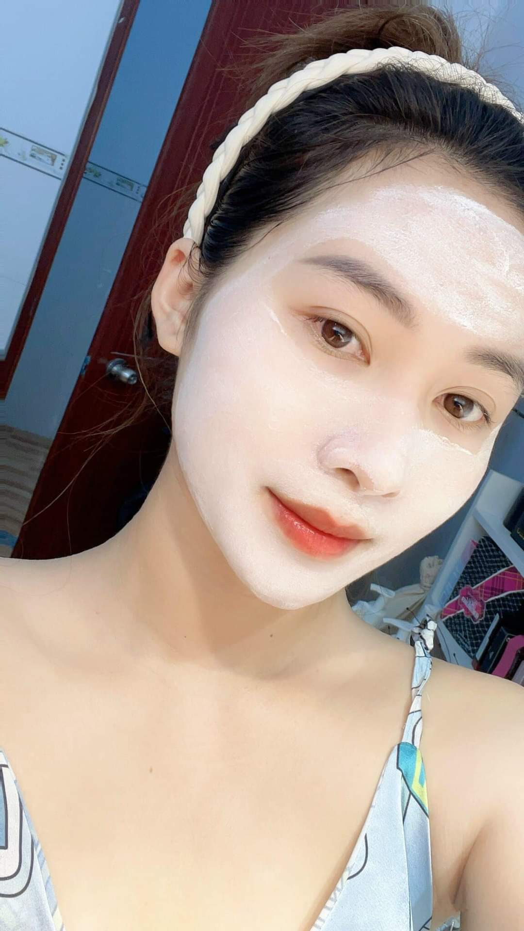 Nạ cấy trắng dưỡng trắng da lành tính
