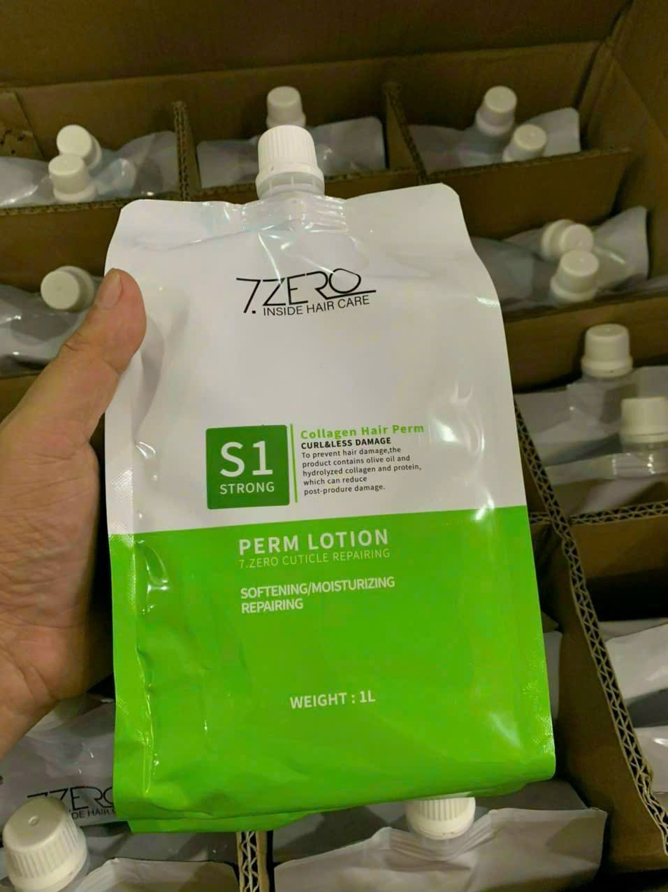 KEM DUỖI TÓC THƠM 𝗦𝗘𝗩𝗘𝗡 𝗭𝗘𝗥𝗢 ĐỘ DƯỠNG CHẤT CAO, SIÊU BÓNG .SIÊU THẲNG 1000ML