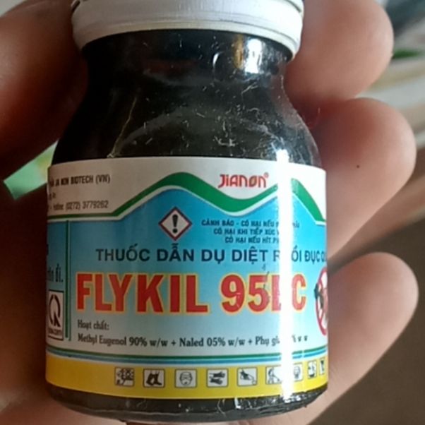 Thuốc Dẫn Dụ Diệt Ruồi Vàng FLYKIL 95EC - Chai 20ml