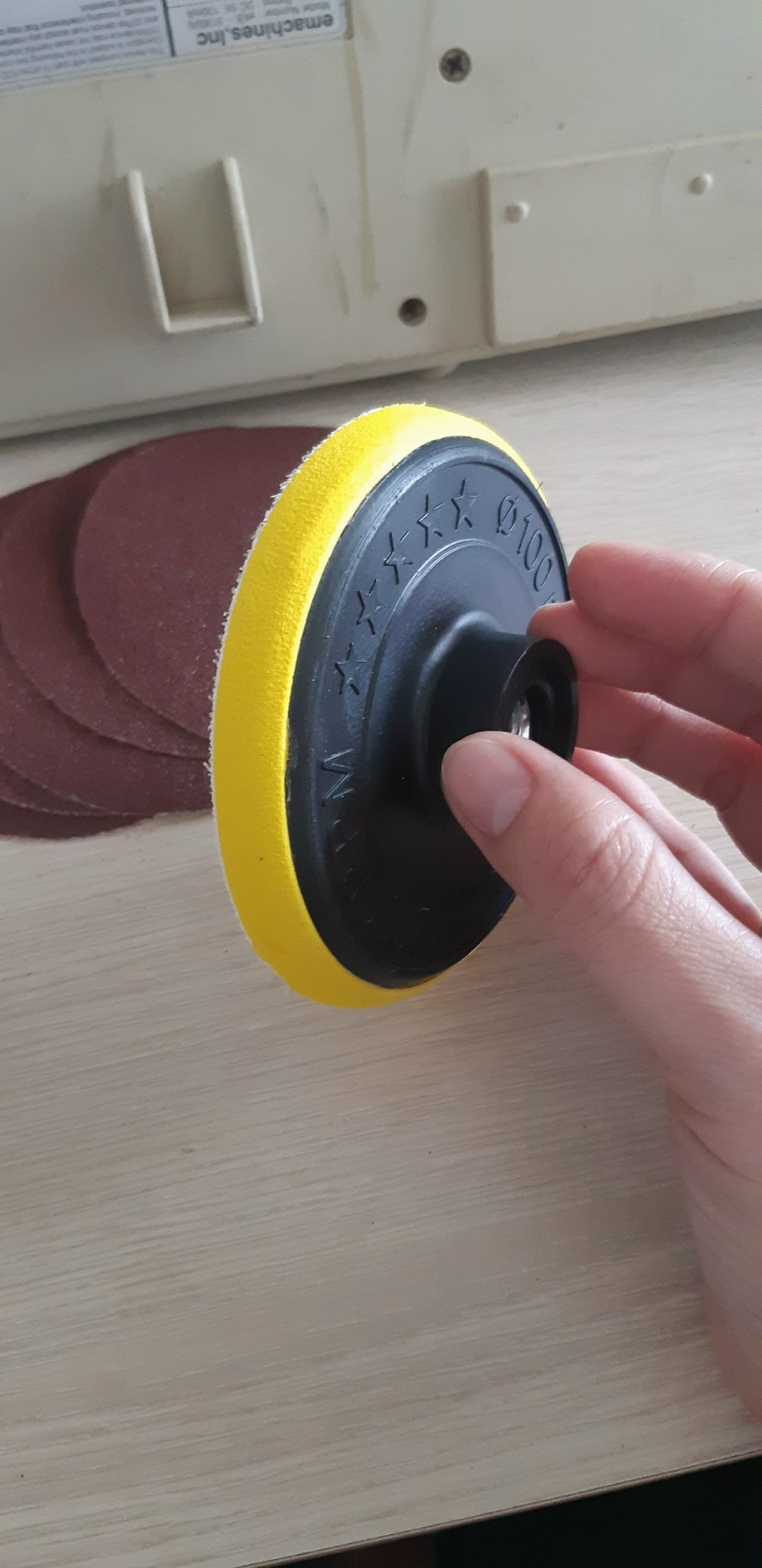 Đế Chà Nhám Tròn 100mm + 05 Nhám Tròn 100mm