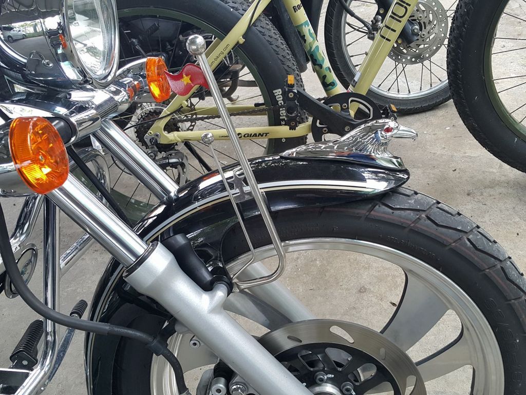 Đầu Chim Đại Bàng Trang Trí Xe Máy