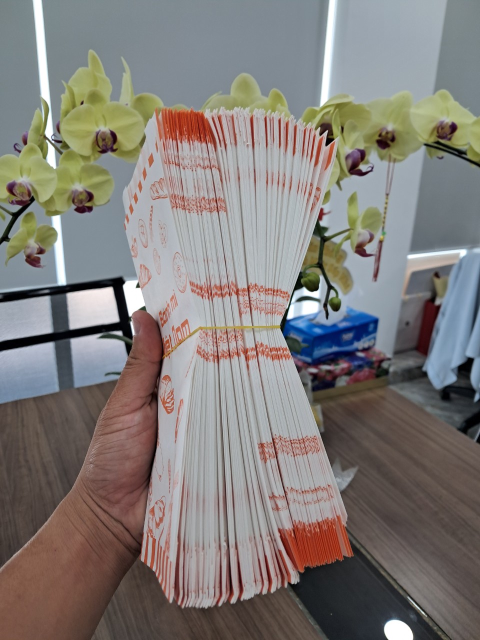 100 cái túi giấy bánh mì in sẵn