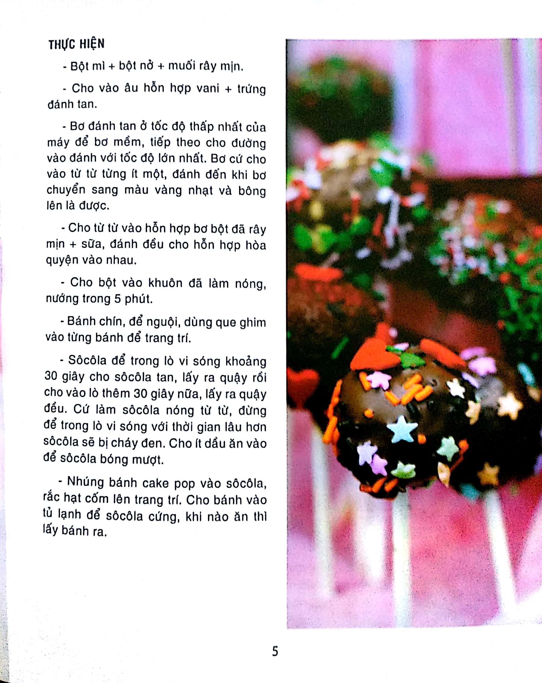 Fahasa - Vào Bếp Cùng Bột, Đường, Trứng, Sữa
