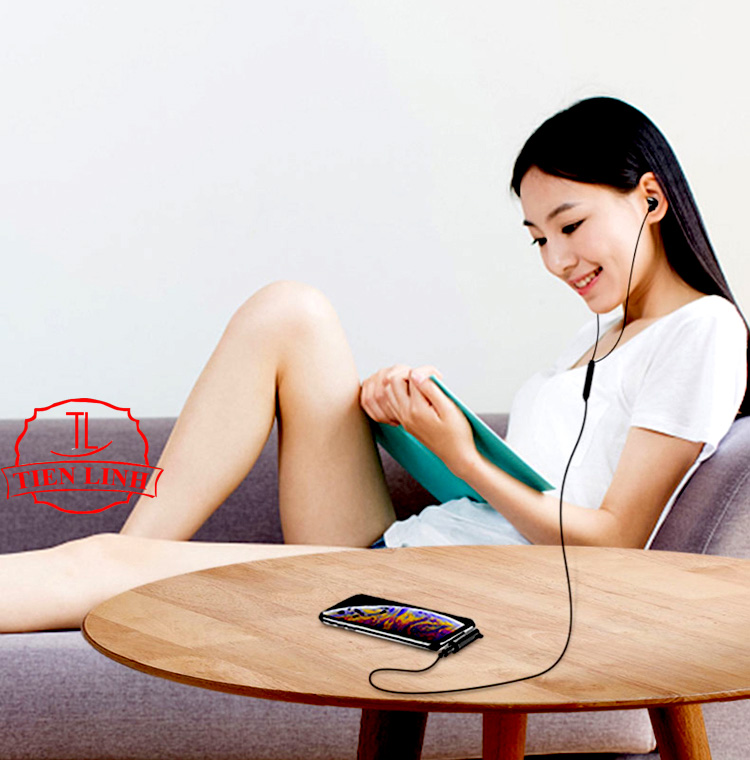 Đầu chuyển đổi Apple Lightning sang 3.5 mm và xạc chuẩn Lightning