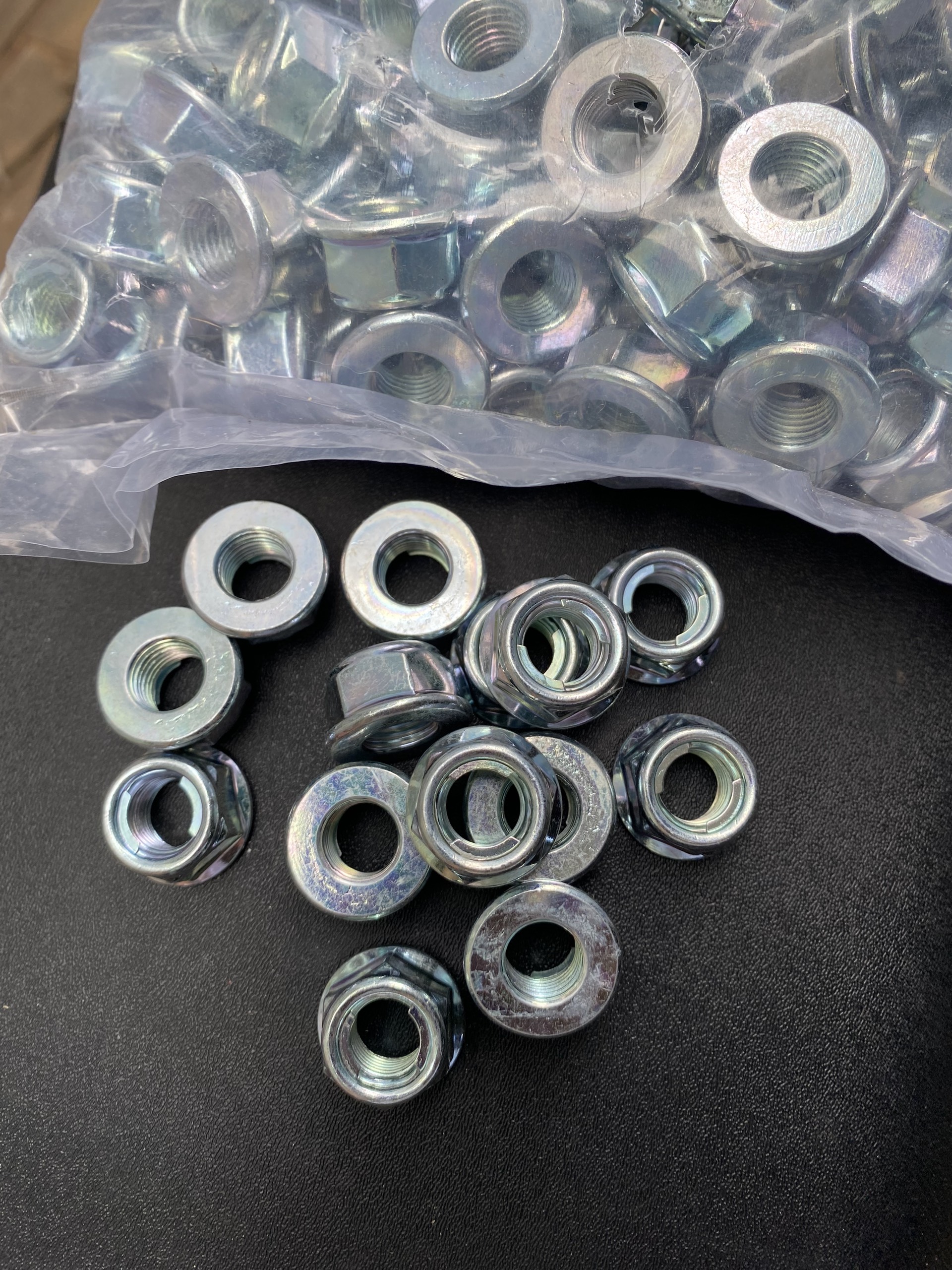 Ốc trục trước + sau 12mm zin Chất Lượng