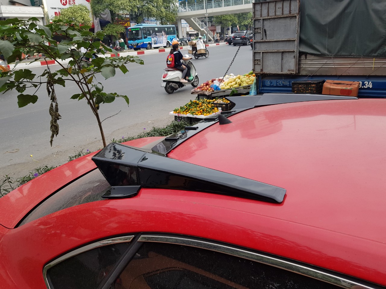 Đuôi gió nóc kính thể thao cho xe Mazda 3