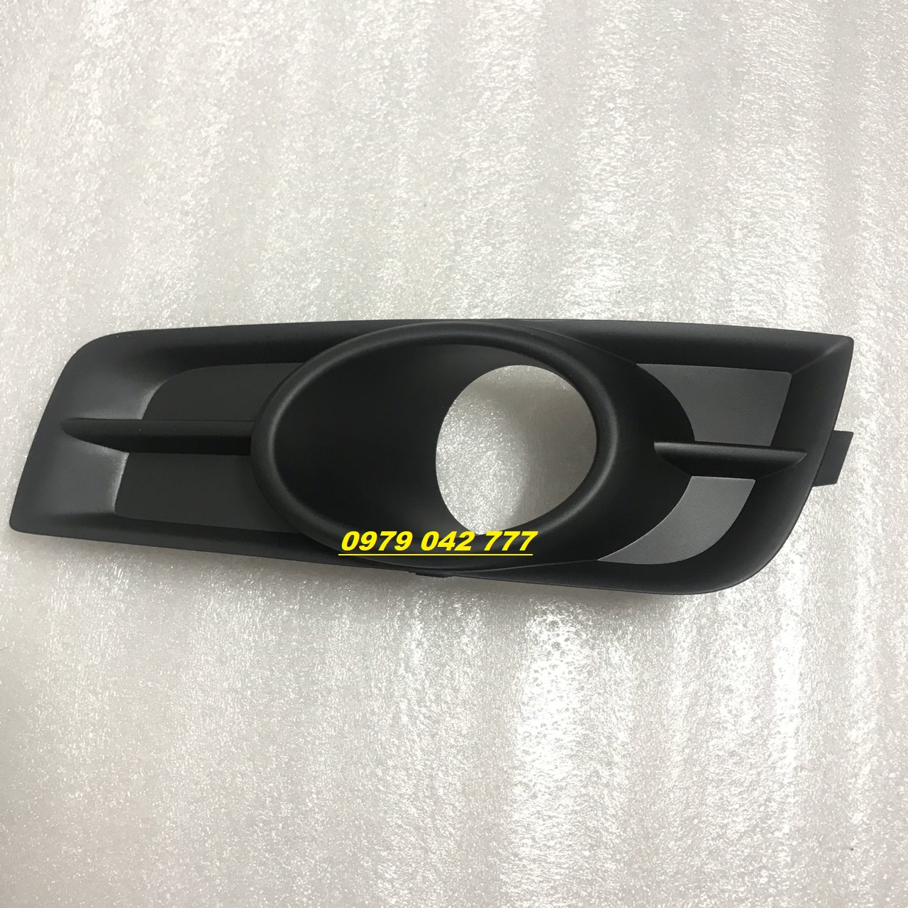 Mặt dưỡng đèn gầm chevrolet cruze