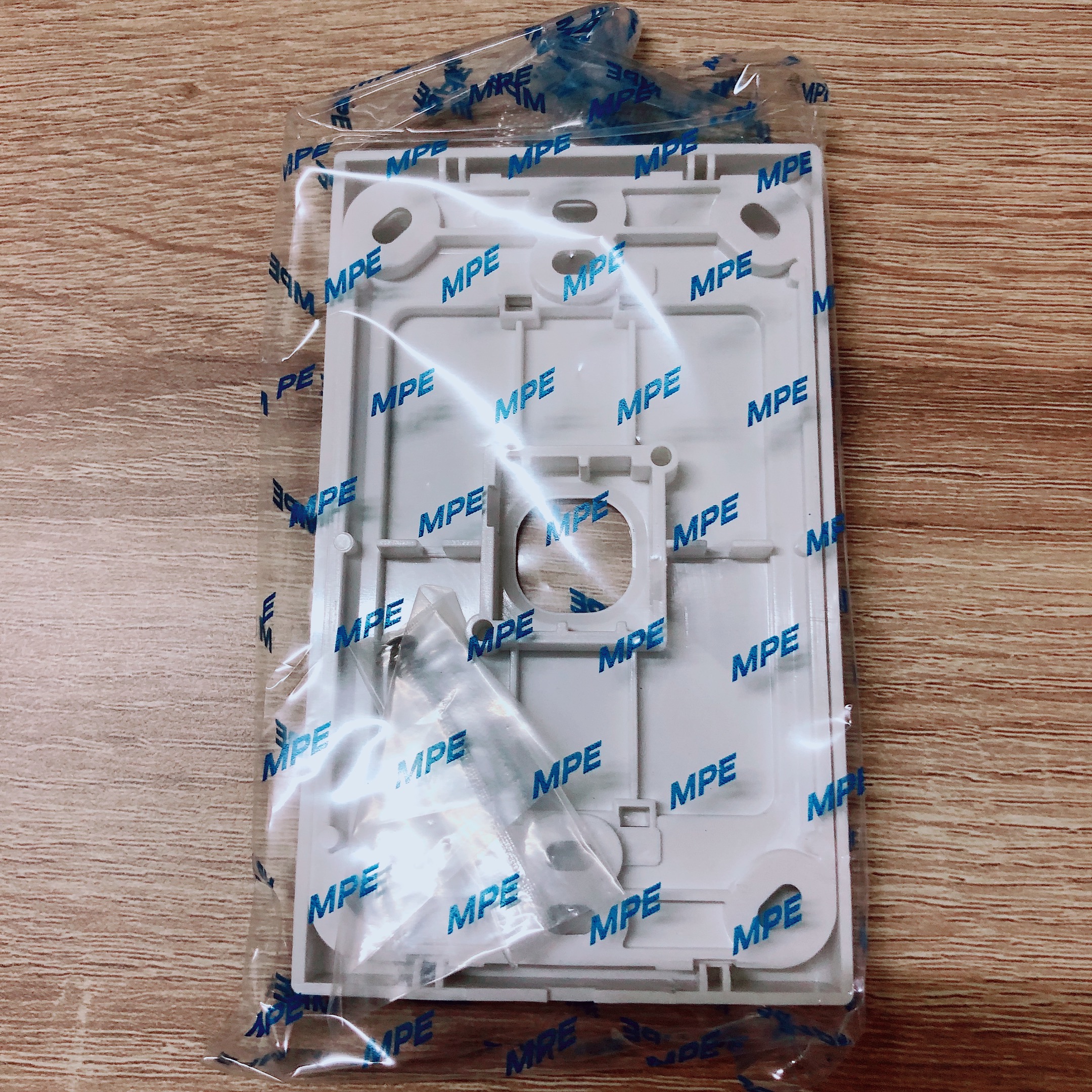 Mặt 1,2,3 công tắc MPE