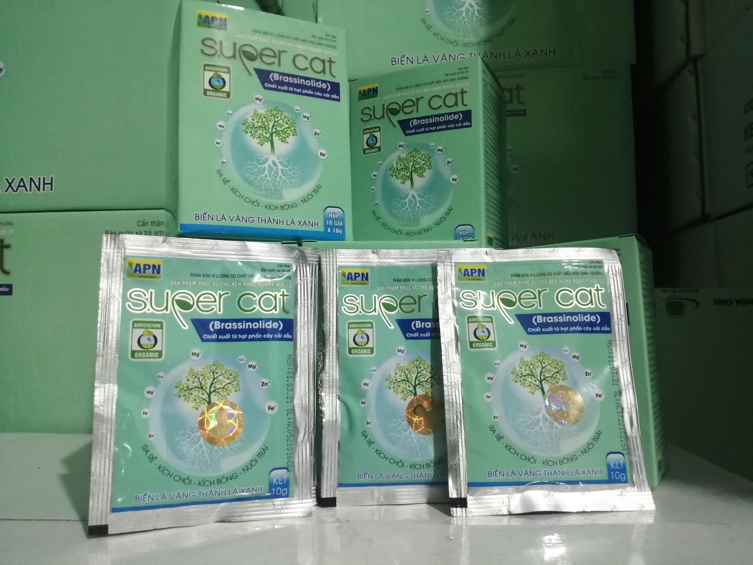 Chất điều hòa sinh trưởng - SUPER CAT (hộp 10 gói)