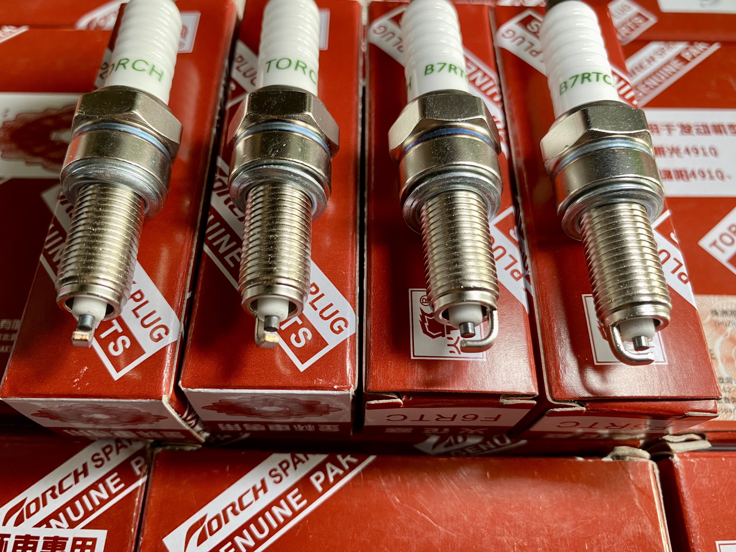BỘ 4 BUGI ĐÁNH LỬA DONGBEN X30 ASAKI XỊN