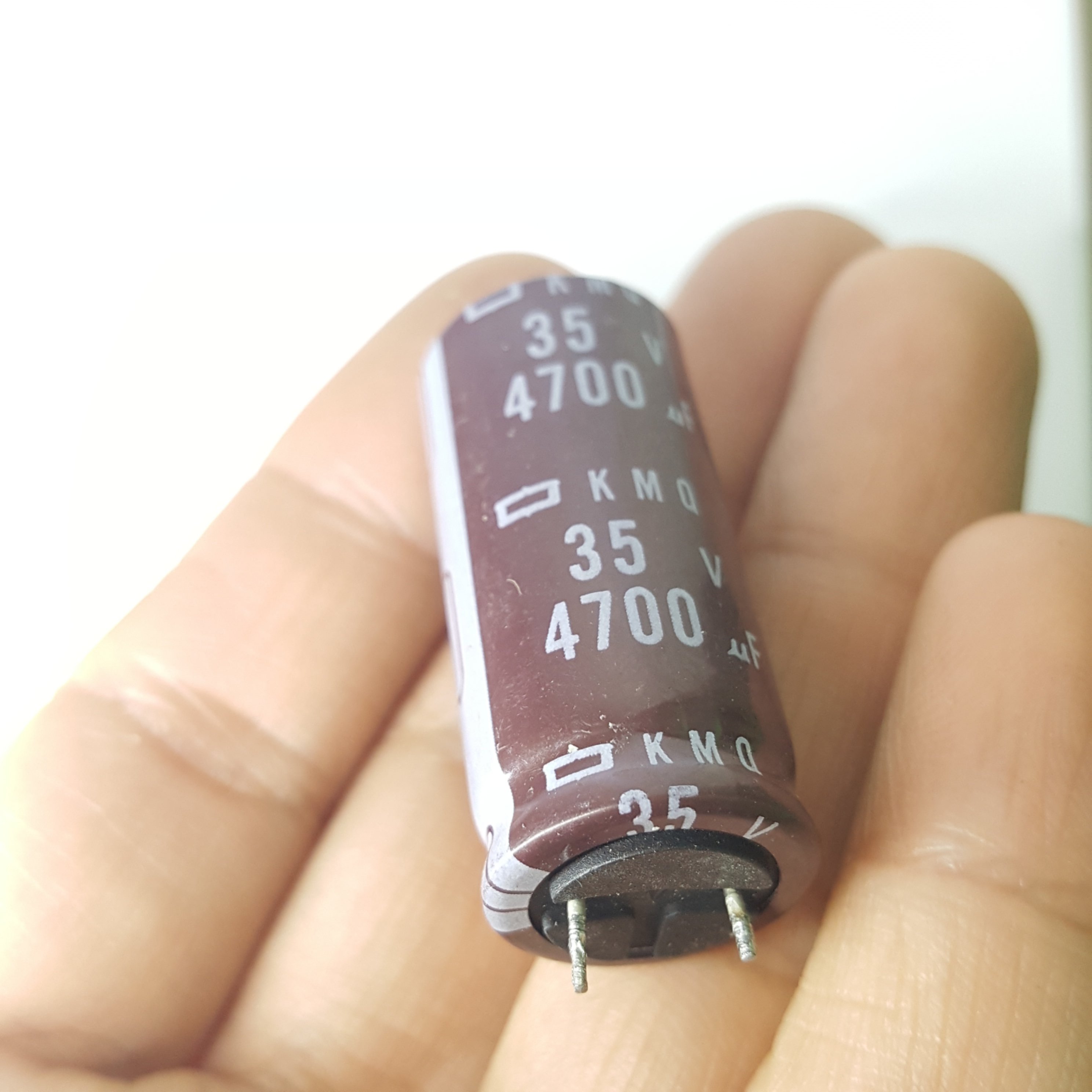 Tụ 4700uF 35V Tháo máy - 2K13