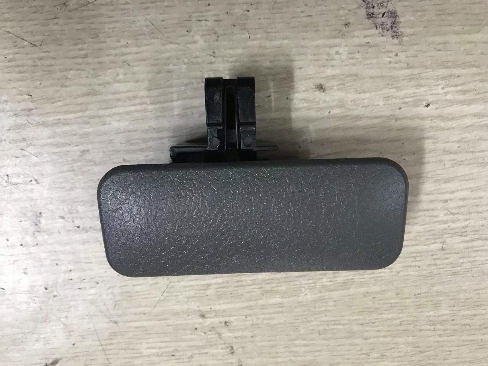 Tay mở hộp găng tay KENBO KB650 và KENBO 990
