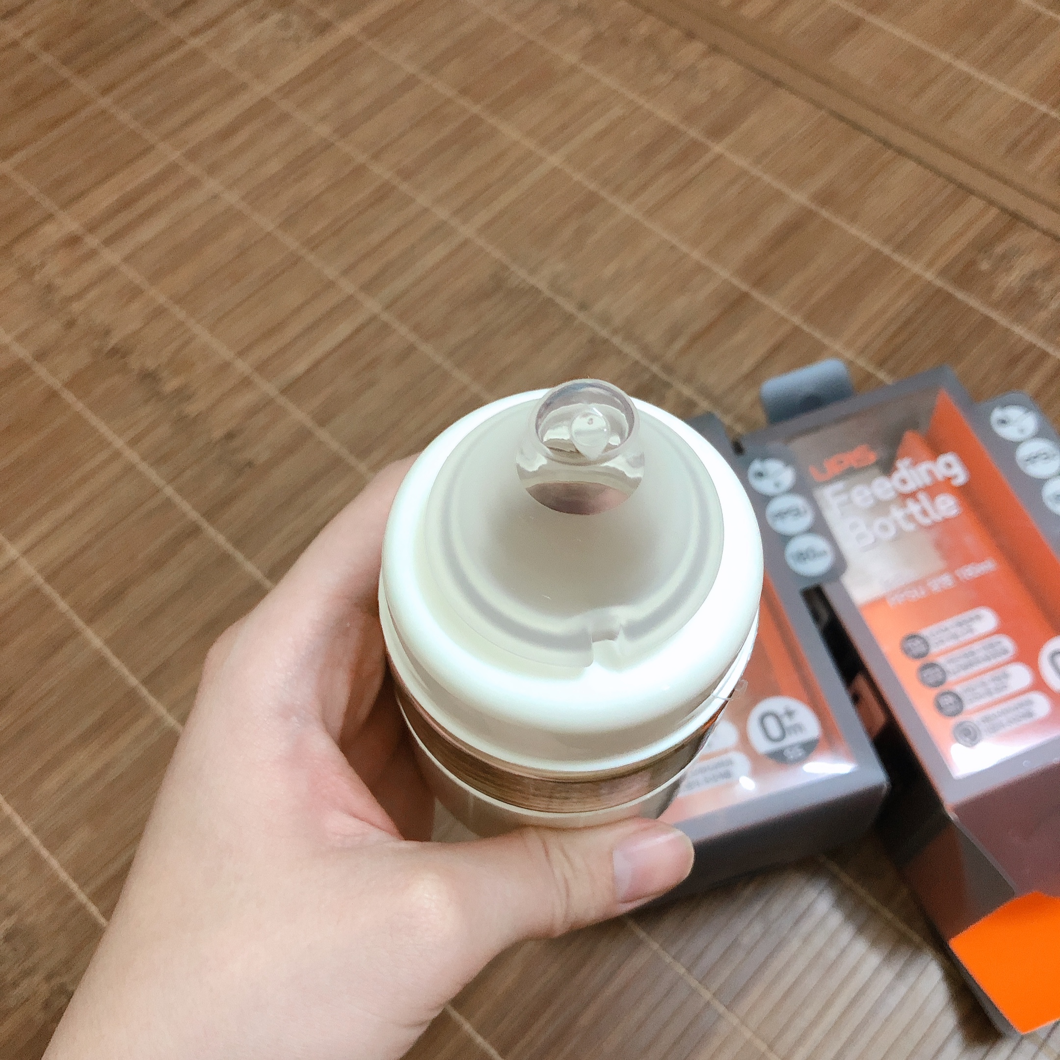 Núm ty UPIS chính hãng nội địa Hàn (thay thế vào bình upis -lan -pi - motherK -moyuum - các bình sữa có núm ty 5cm)