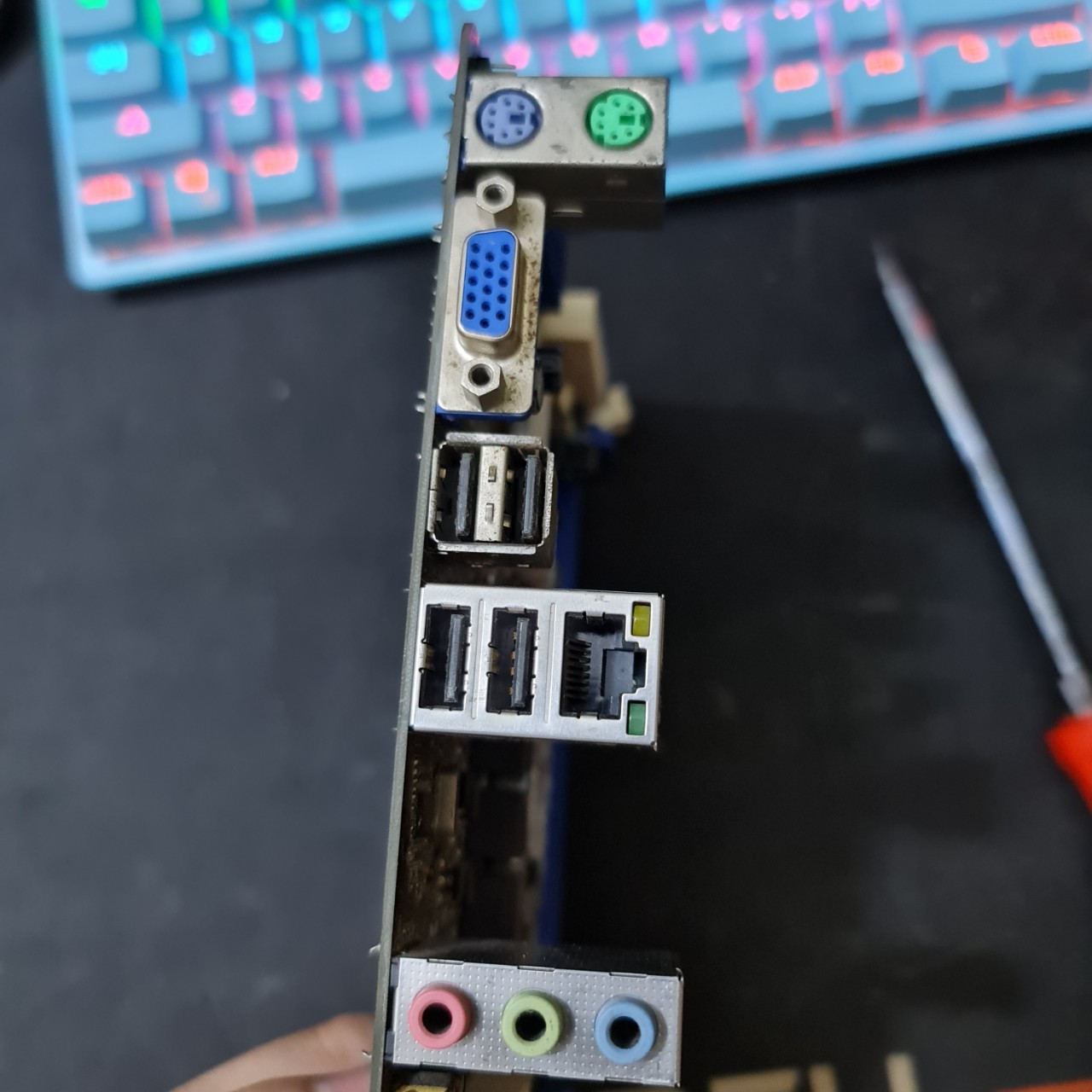 Mainboard Asrock H61M - VS3 - Full zin kèm chặn