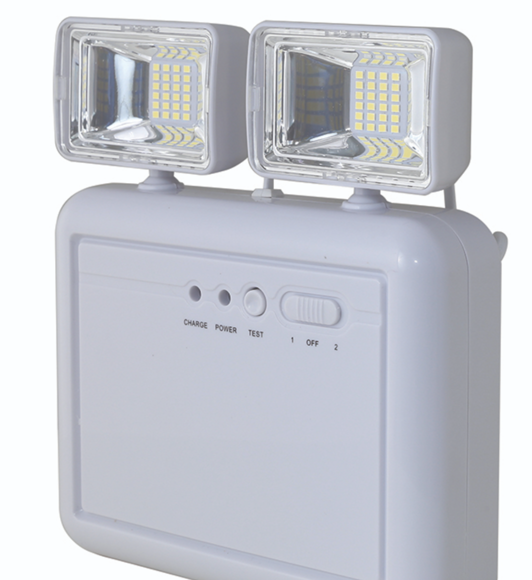 Đèn led khẩn cấp 8w chính hãng rạng đông. model: kc03 8w dễ dàng thoát hiểm khi có sự cố, tiết kiệm đến 60 % điện năng mất điện,