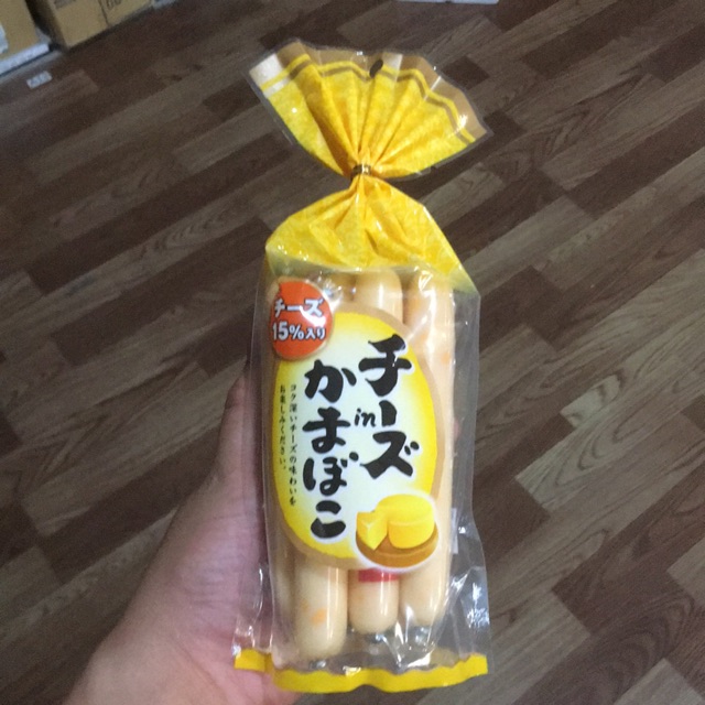 Xúc Xích Phô Mai Cá Nhật Bản 8 Cây 272g