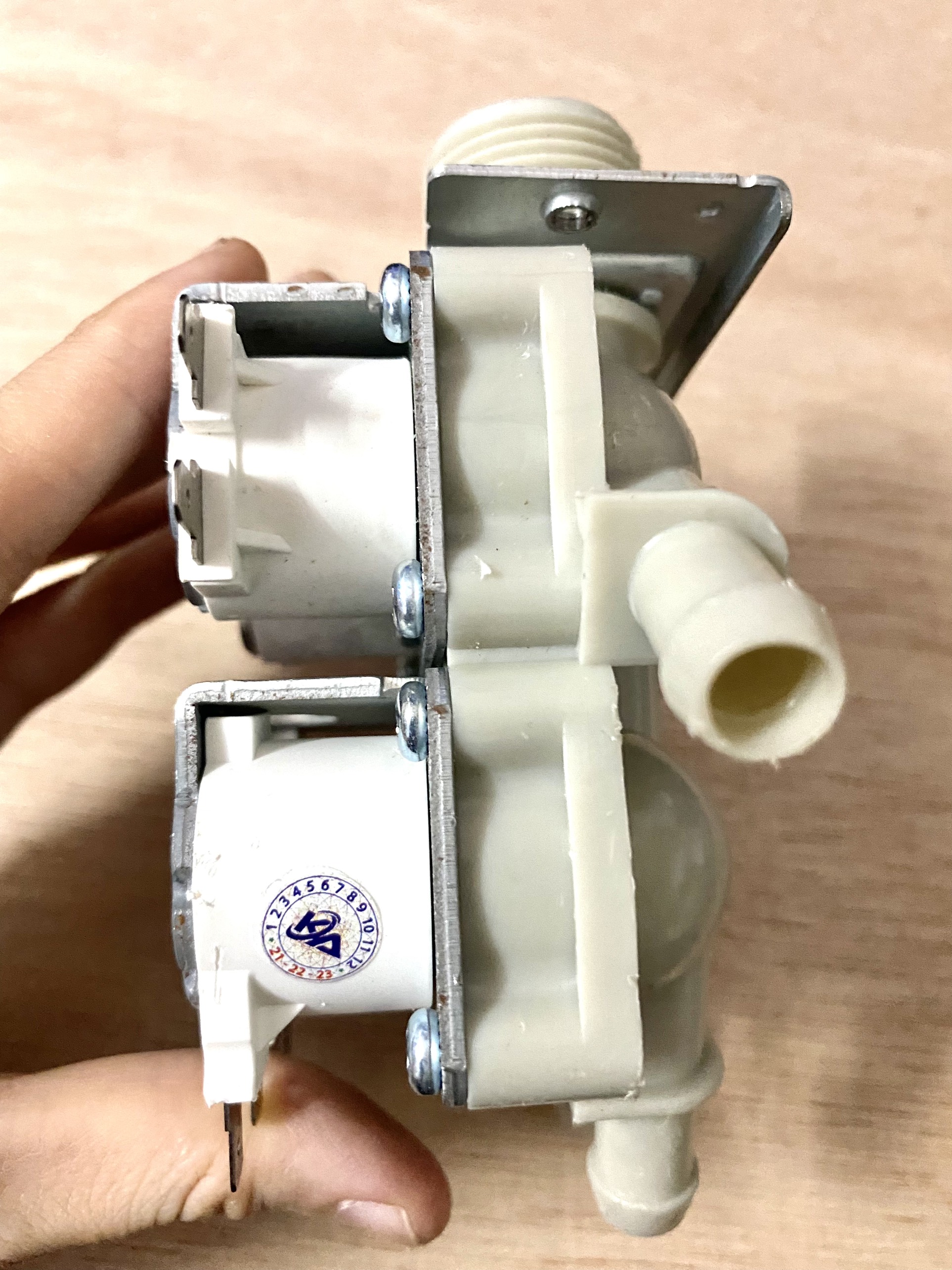 Van 4 cấp nước cho máy giặt LG 12V