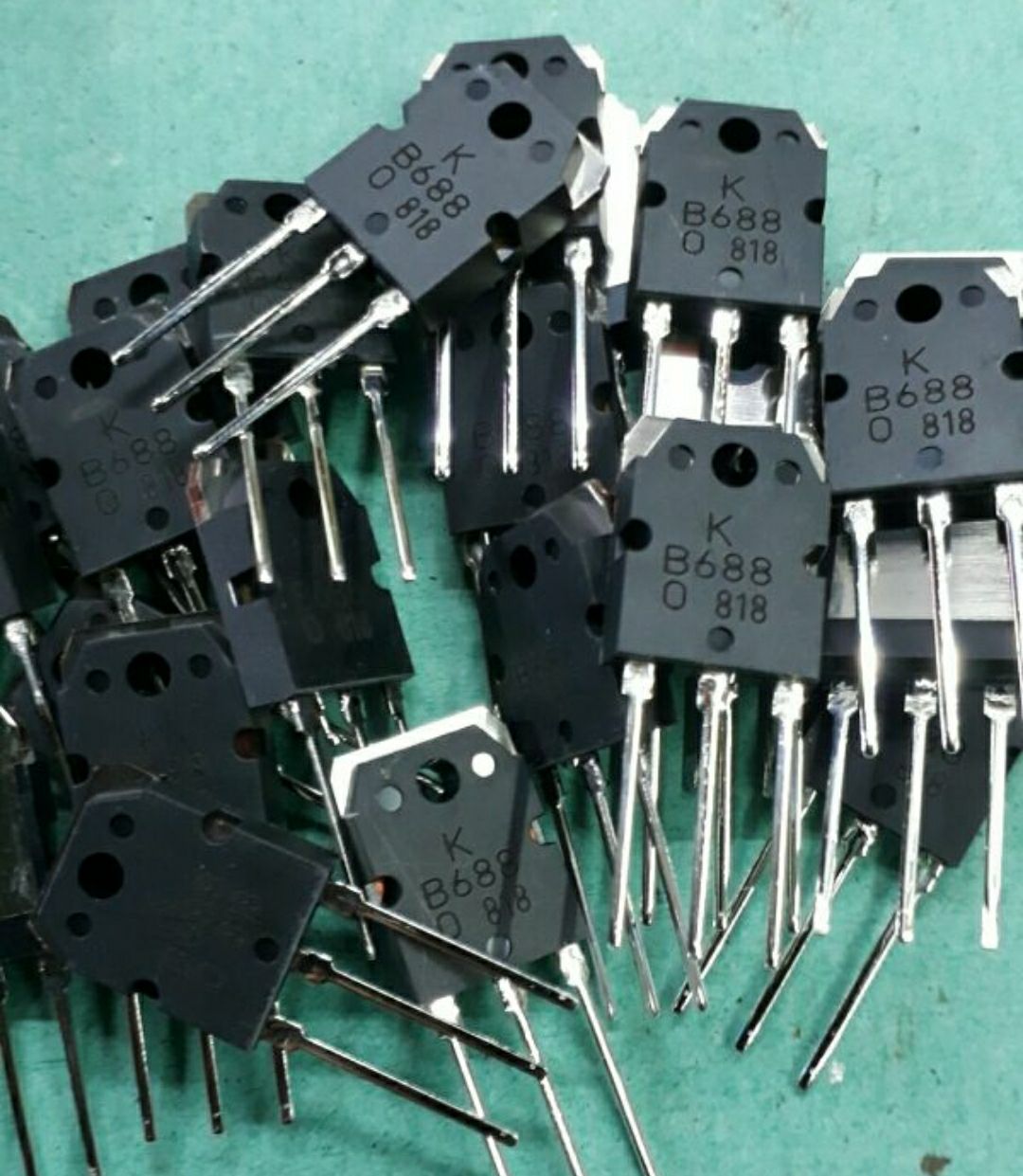 cặp sò công suất âm ly D718-B688 giá bán 1 cặp