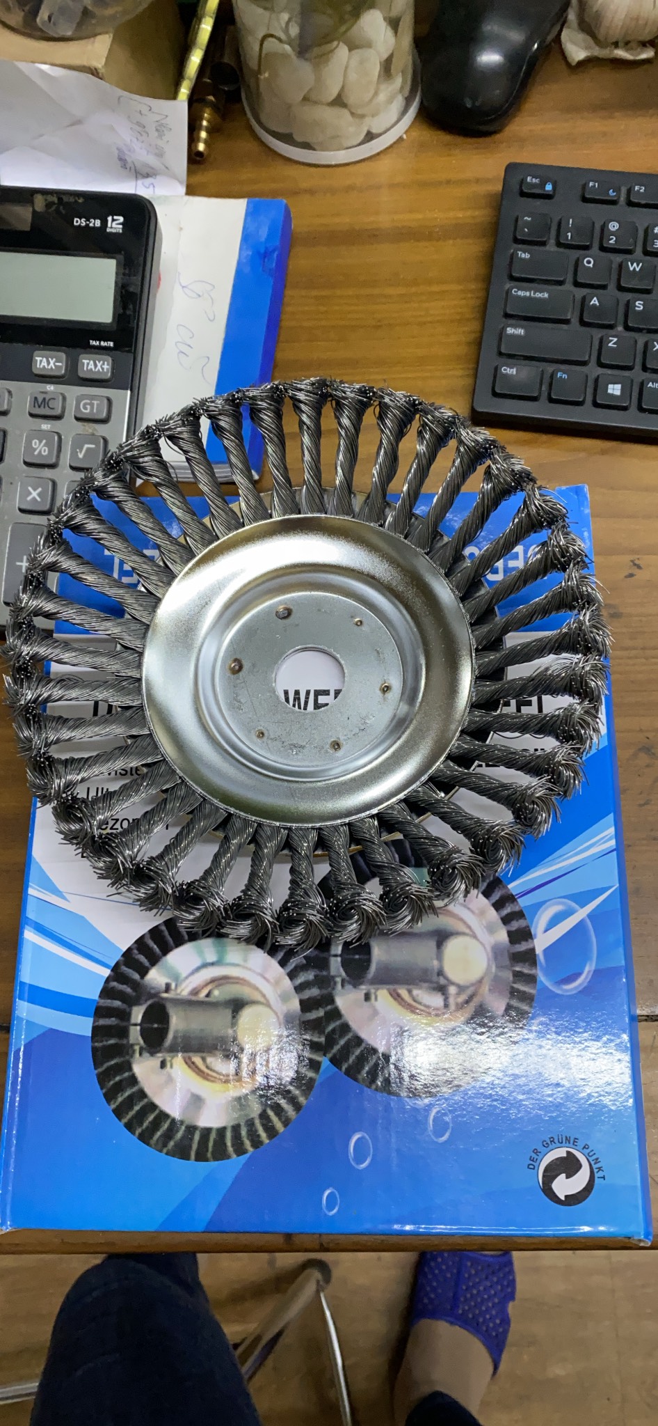 Lưỡi xới cỏ tận gốc