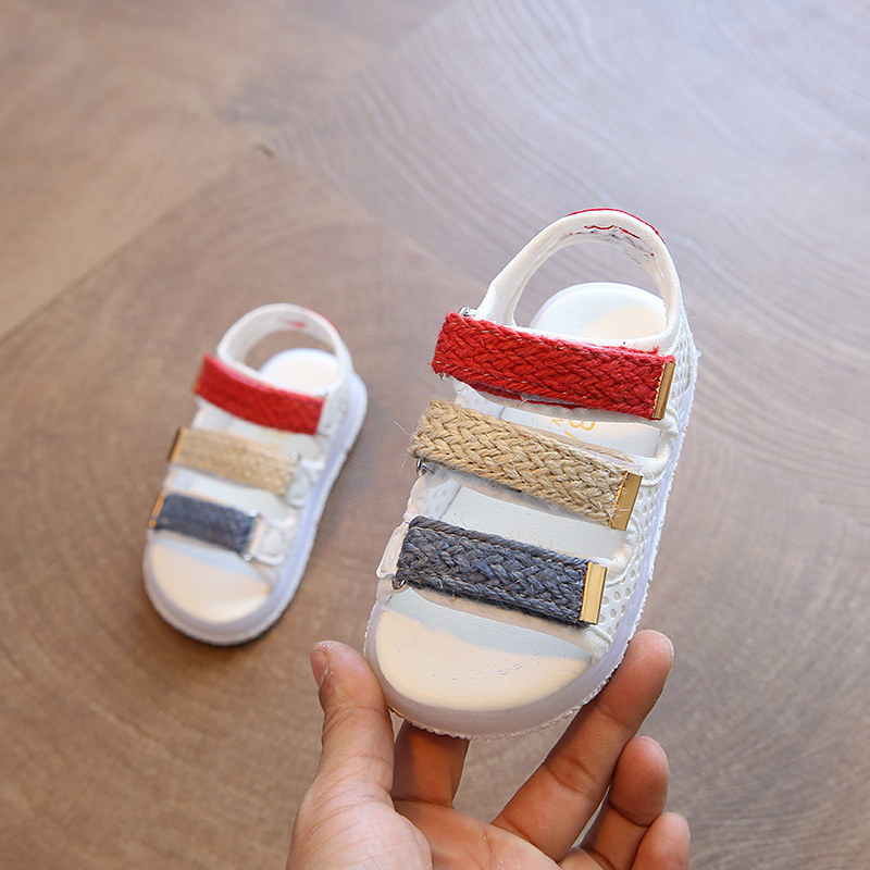 Giày sandal khóa dán năng động cho bé có đèn LED