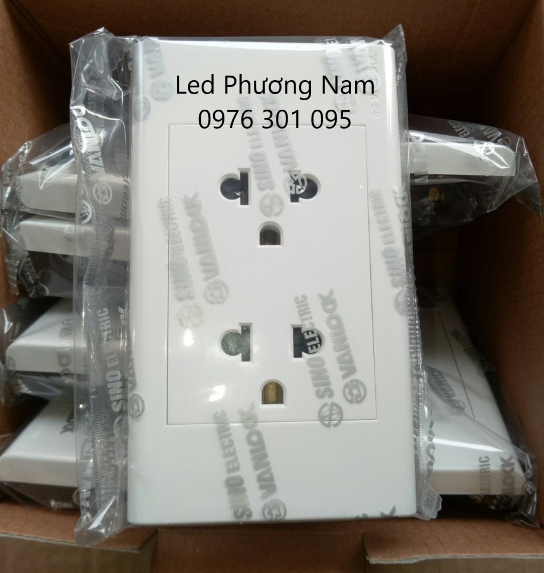 [Sino] Mặt 2 Ổ 3 Chấu - 16A - Đèn Led Thiên Vân
