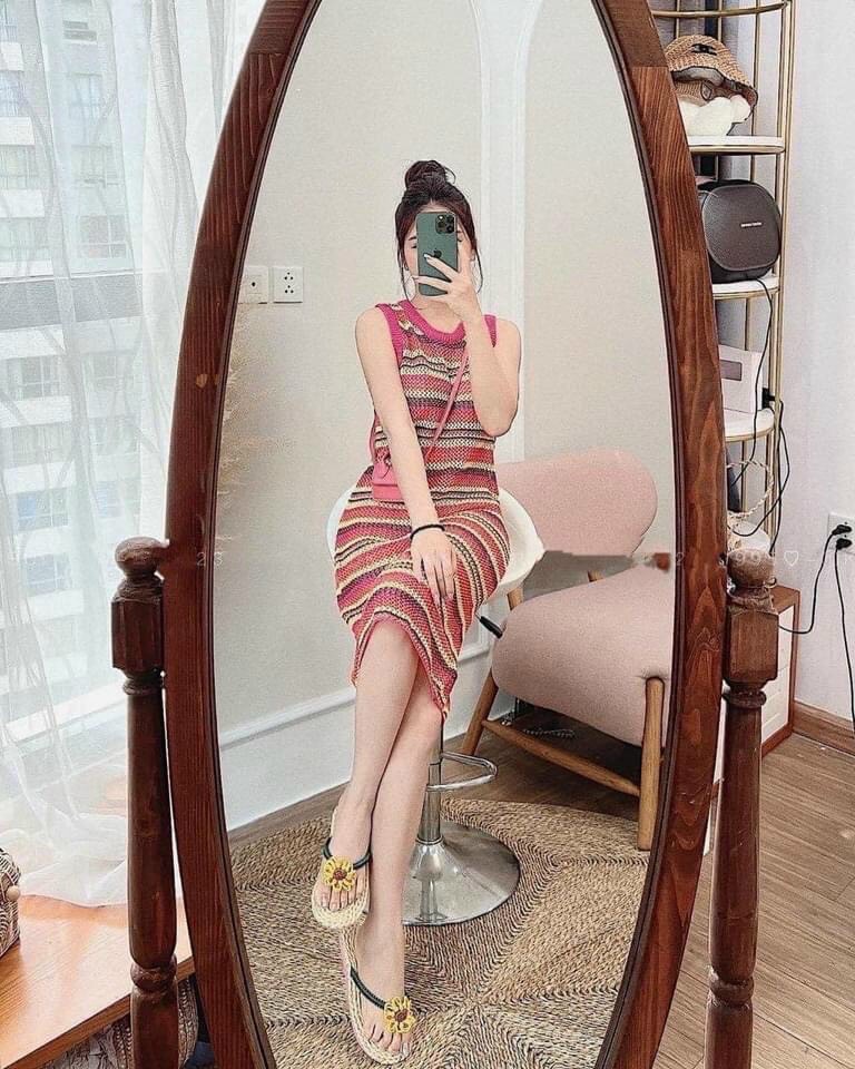 Váy len sợi cầu vồng sát nách