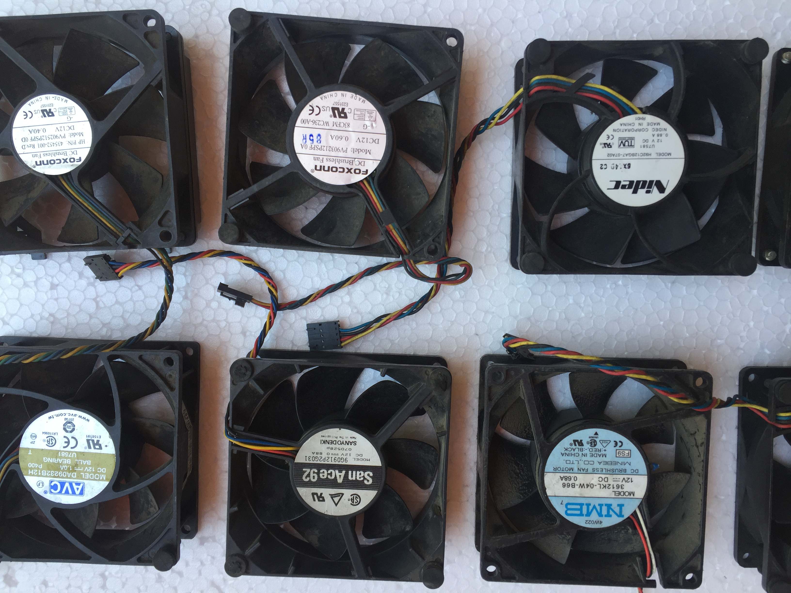 12v fan dimension 9 (9x9cm) fan current from 0.2a-0.5A