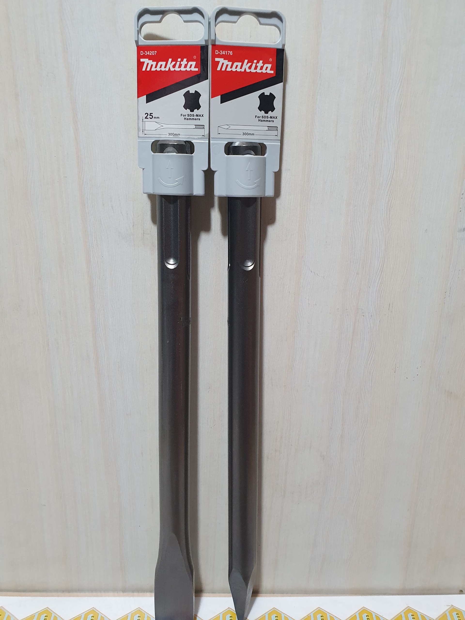 Mũi đục nhọn và dẹp SDS Max 300mm Makita