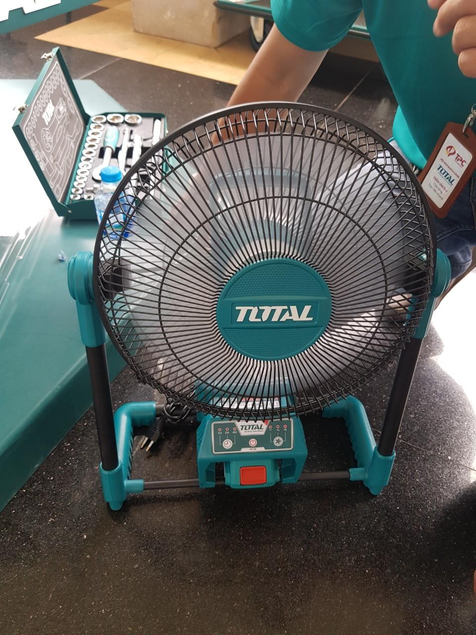 BODY 20V Quạt máy dùng pin Total TFALI2001 ( KHÔNG PIN VÀ SẠC) Điện thế : 20V, có bộ đổi nguồn AC, tốc độ cài đặt: 3, kích thước: 12 inch, (không kèm theo pin và sạc) THIẾT BỊ LAO ĐỘNG