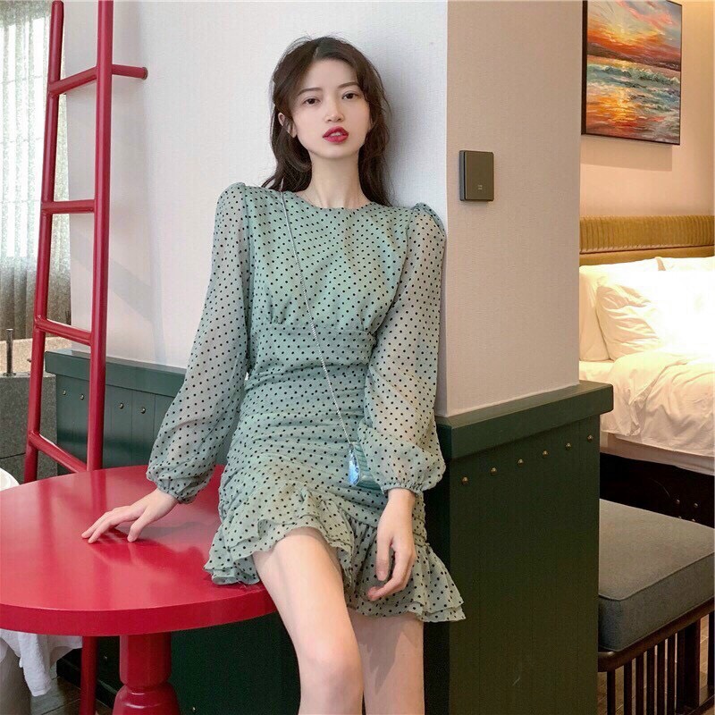 Đầm Cánh Sen Tay Dài Chất Vải Kate Chấm Bi MTB