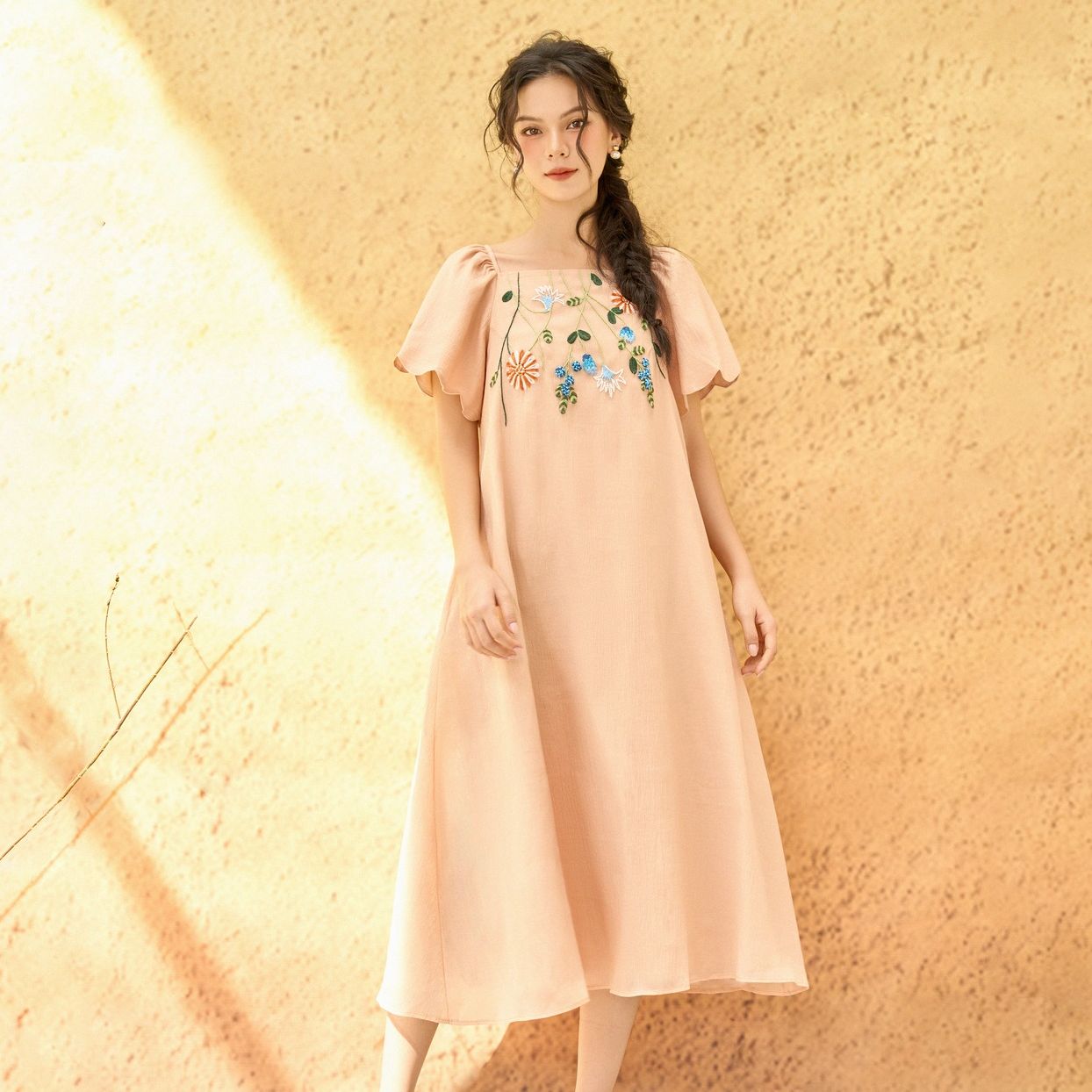 Voucher siêu sale 15% OLV - Đầm suông thêu tay Diana Embro Dress