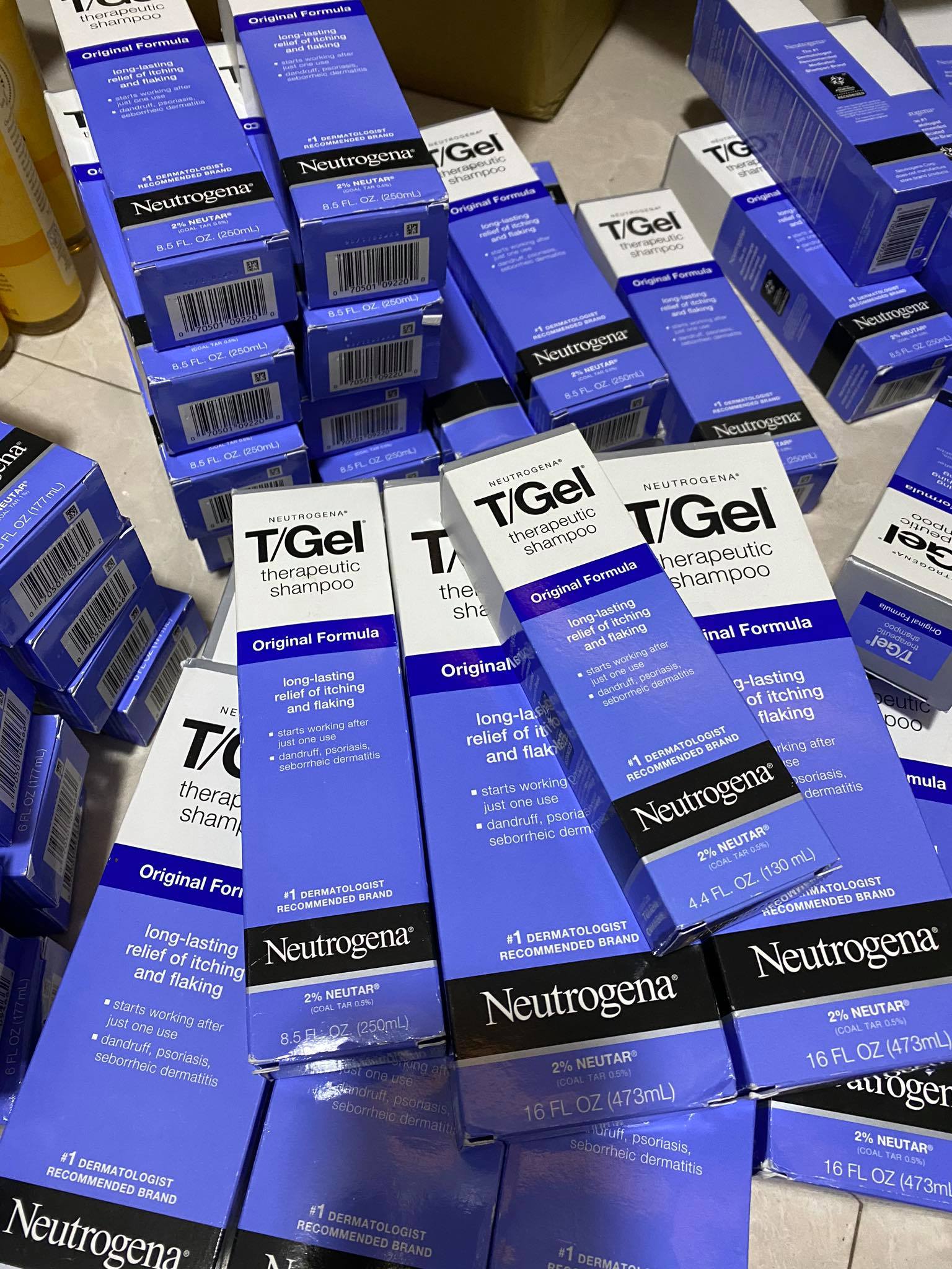 Dầu gội Neutrogena T/Gel cho tóc gàu (473ml)