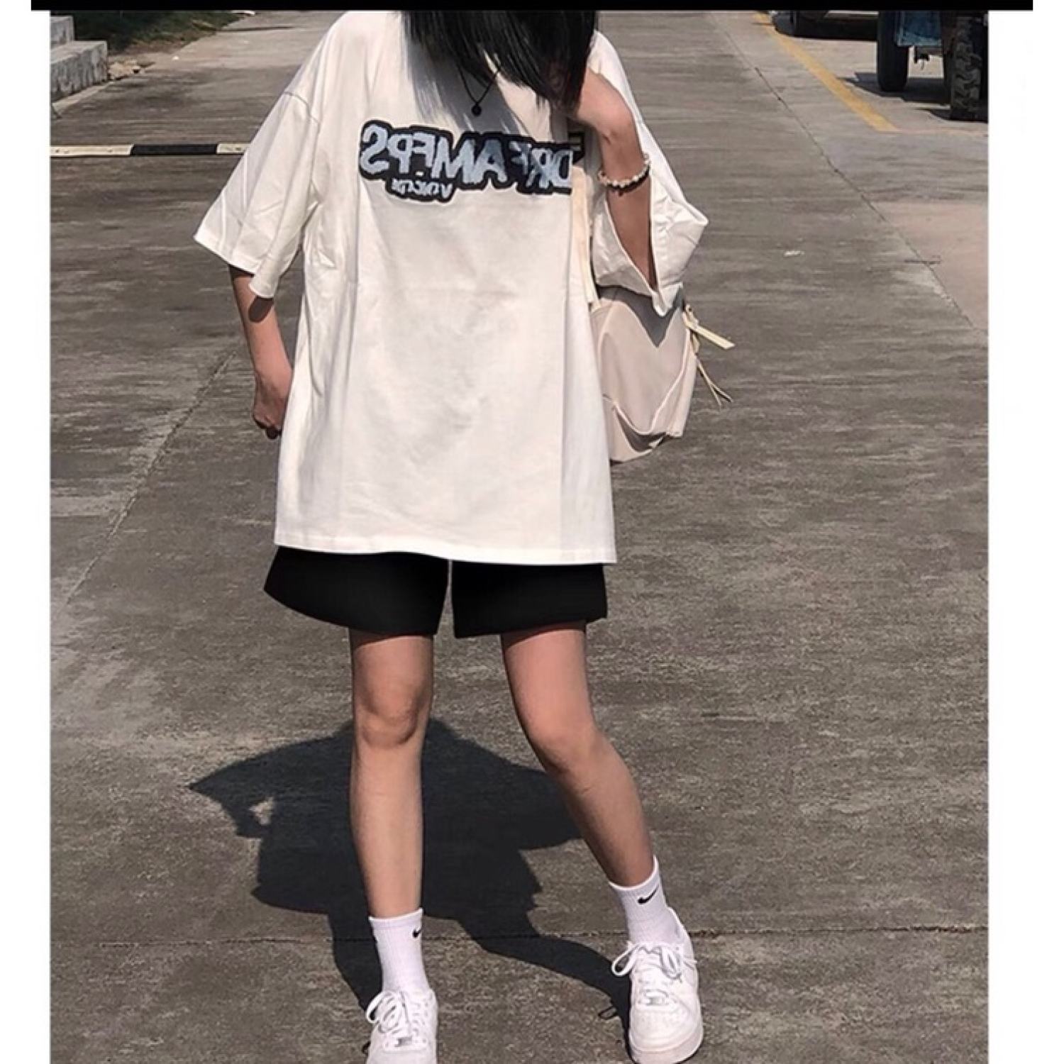 Bộ đùi chữ ngược +quần đùi đen trơn
