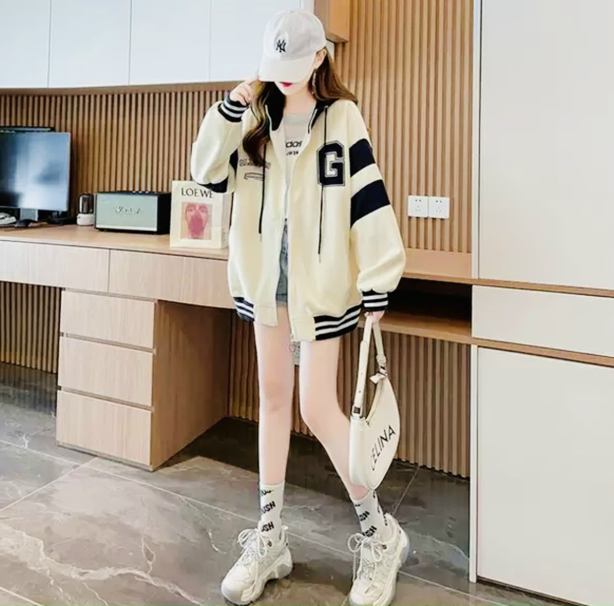 Áo Khoác Nỉ Nữ Kiểu Sọc Tay Thêu Logo Chữ G Lớn Nón Rộng Kiểu Dáng Hàn Quốc Hot Trend .UT