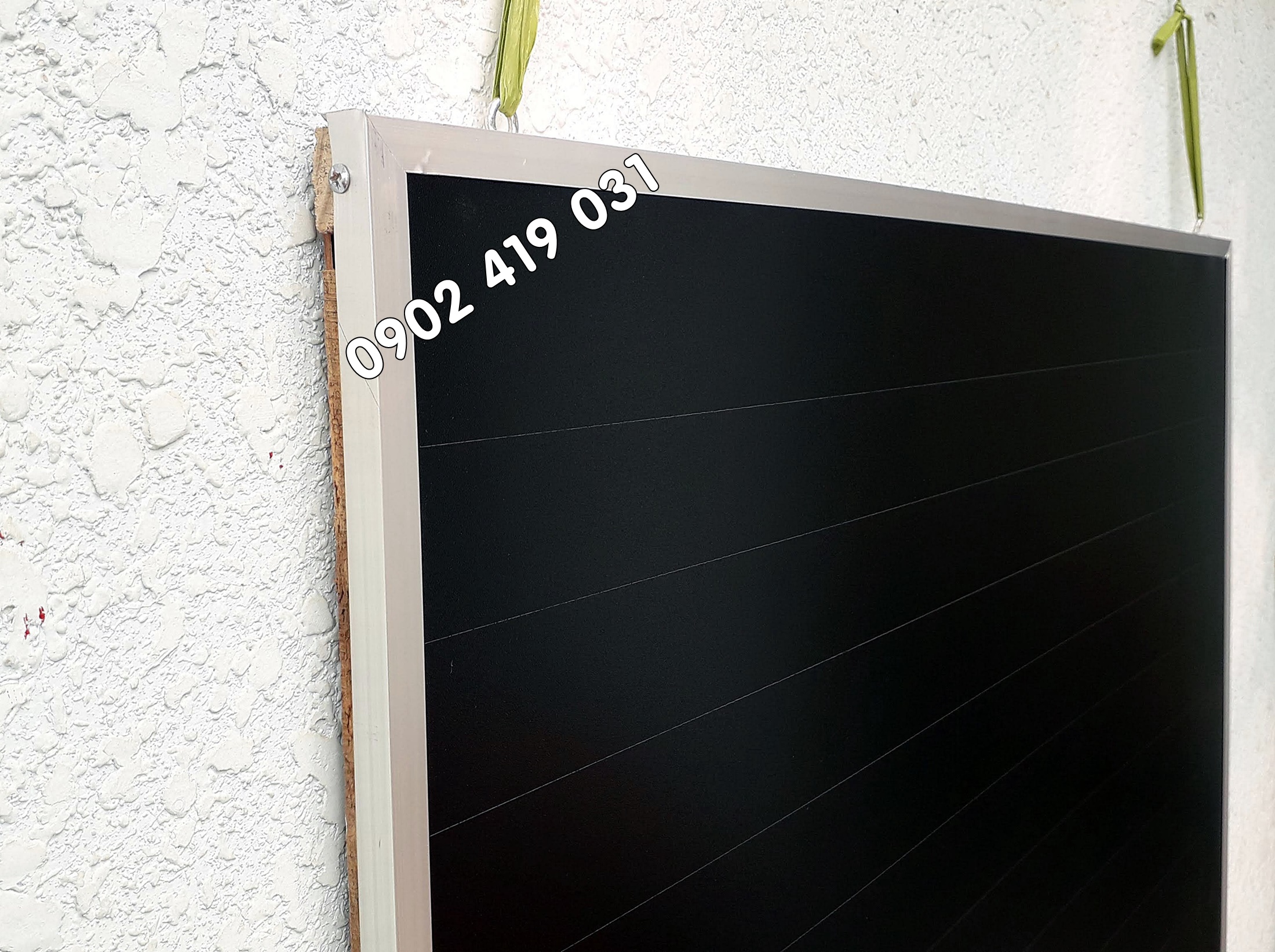 Bảng đen viết phấn size 60 x 80cm ( Tặng hộp phấn )