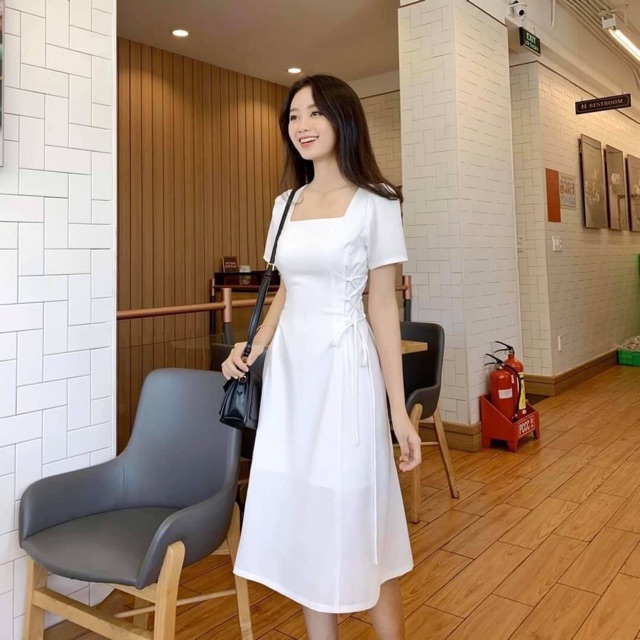 ĐẦM CỔ VUÔNG ĐAN DÂY EO MS09