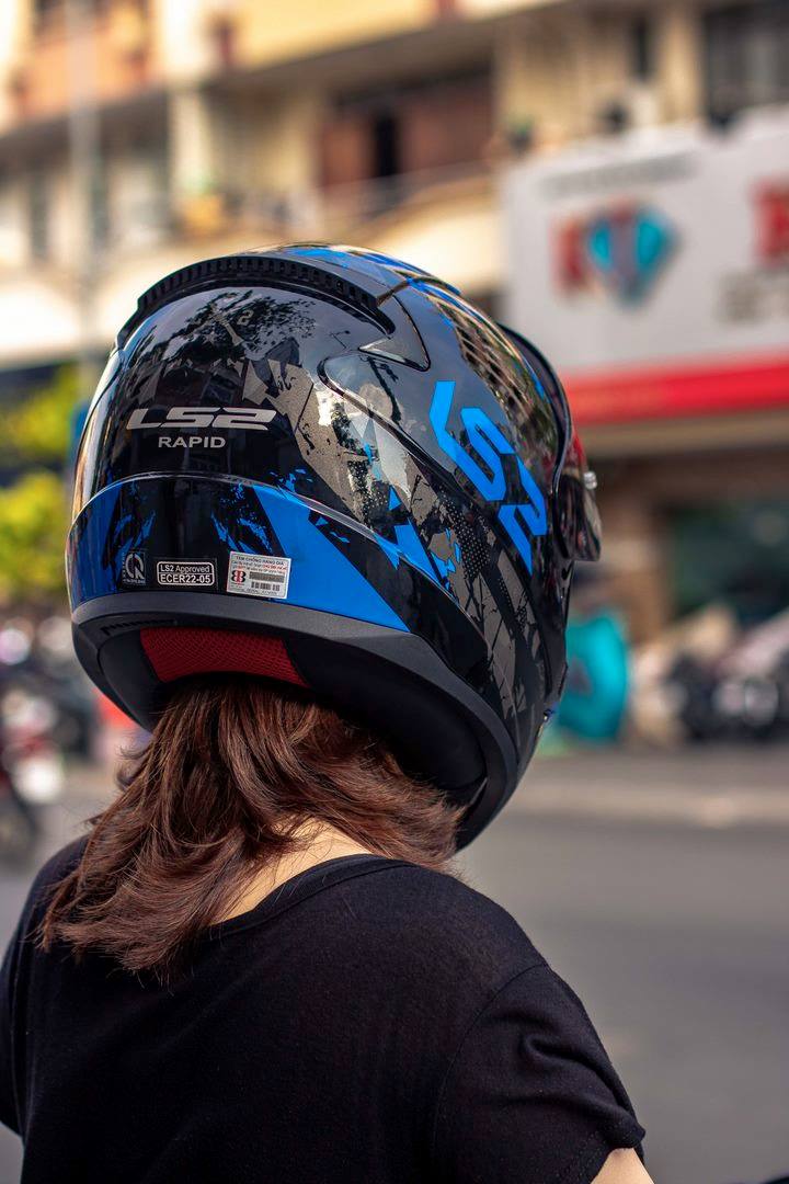 [CHÍNH HÃNG] MŨ BẢO HIỂM FULLFACE LS2 FF353 RAPID ĐEN XANH ( Tặng kèm khăn trùm ninja )