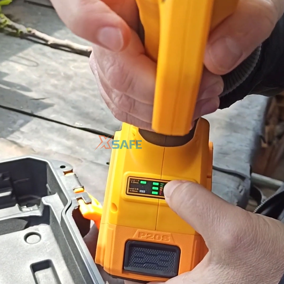 Machine cut battery 20V CSSLI2001 machine pruning-driven brushless cutting diameter 20mm / 30mm not attached to the battery and charge distribution genuine xsafe