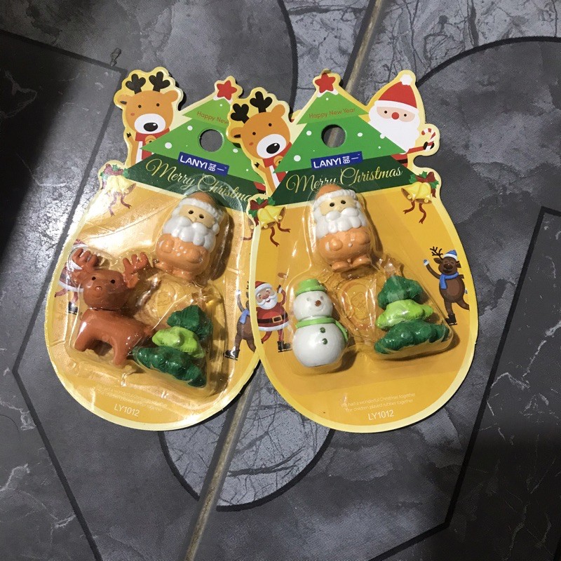 Gôm Tẩy Giáng Sinh