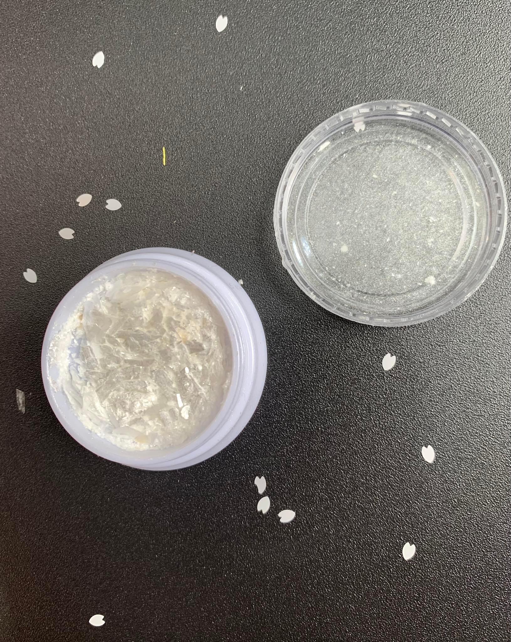 Phụ kiện xà cừ trắng trang trí móng tay nail ( Lẻ 1 hũ )