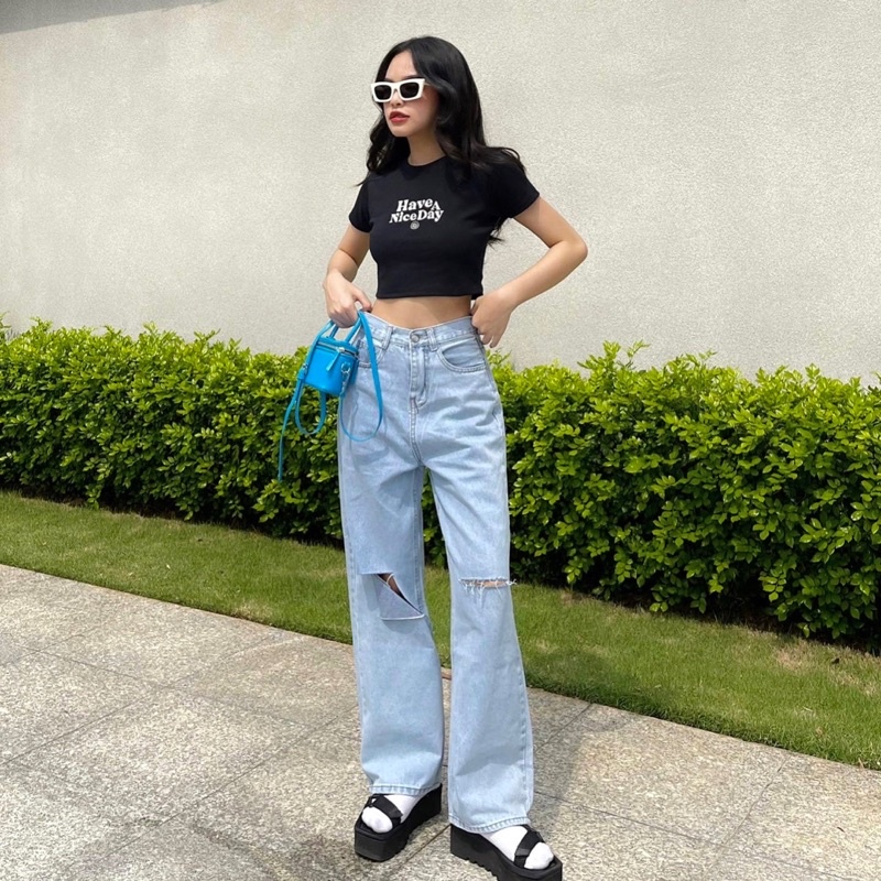 Áo Croptop Thêu Chữ Have A Nice Day