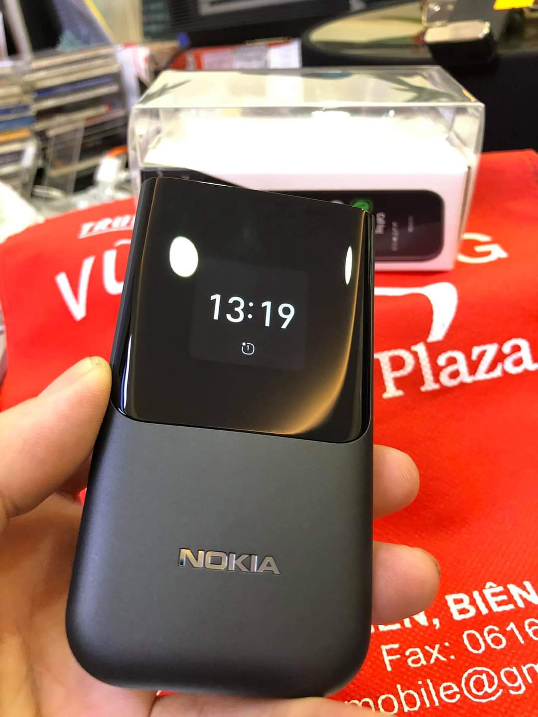 điện thoại nắp gập, Nokia 2720 Flip (mẫu mới 2020)