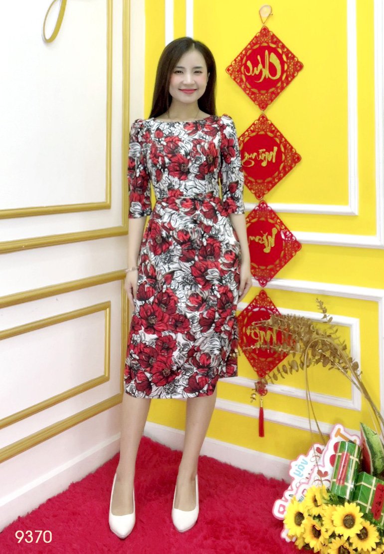 Đầm EMY EM9370 Body A Hoa Đỏ