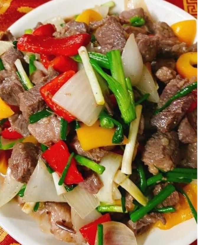 bò lúc lắc cắt sẵn khay 500g