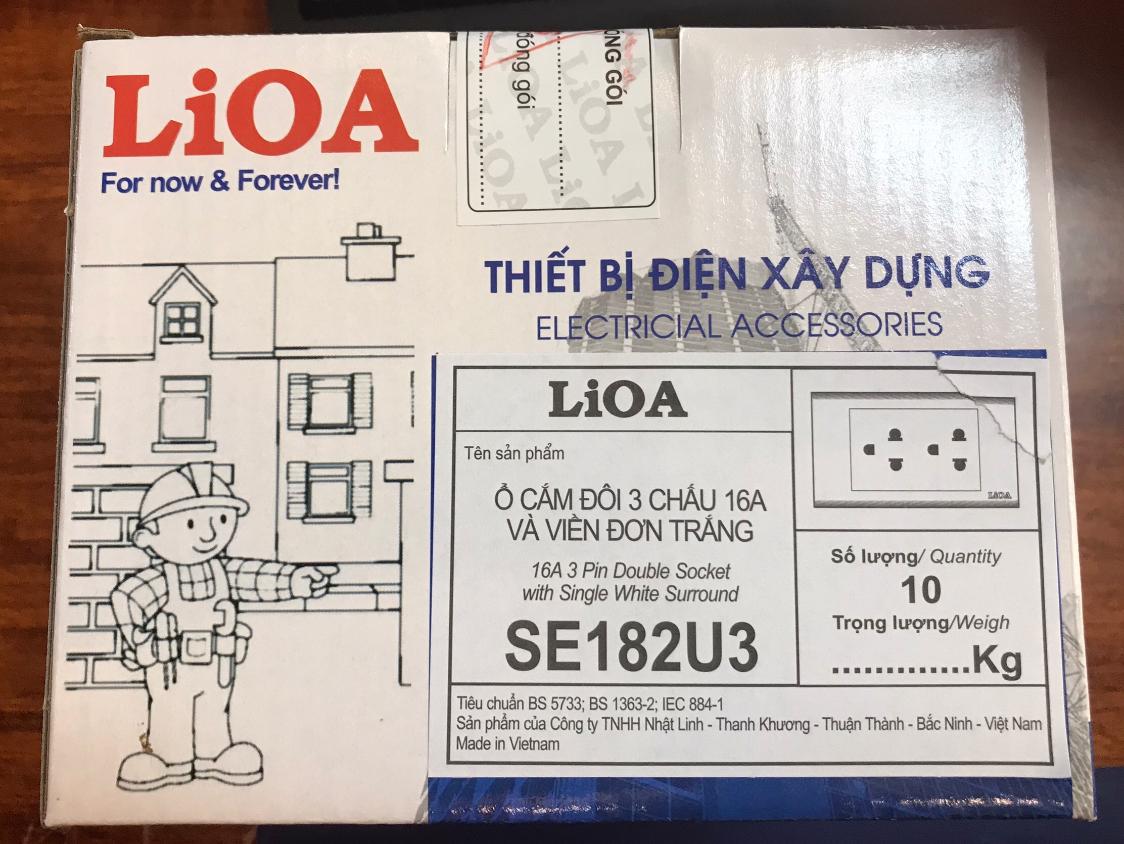 Combo 10 mặt 2 ổ cắm 3 chấu âm tường Lioa