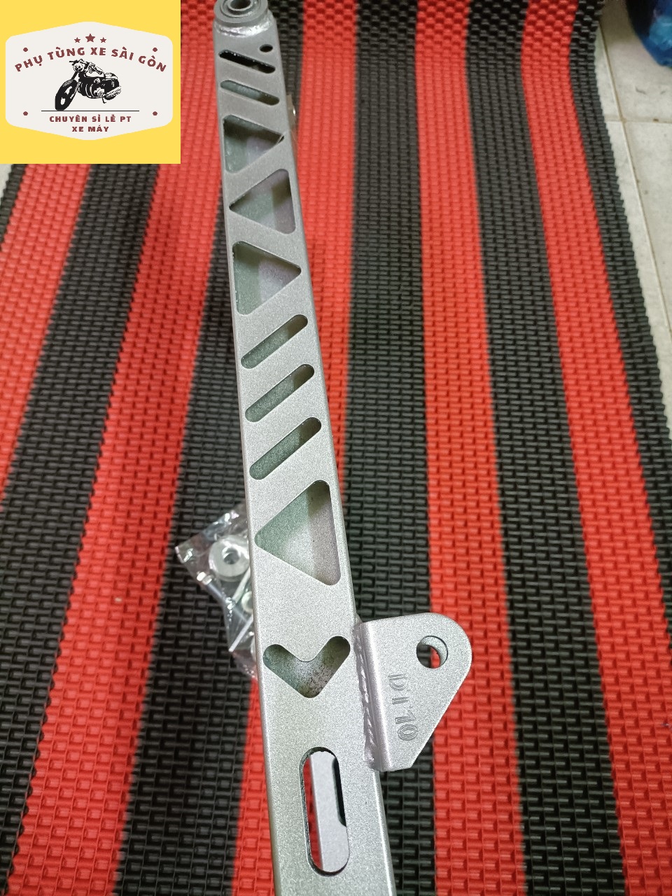 Gấp phay tam giác cho xe Sirius, Jupiter sơn bạc tặng kèm pát tăng sên